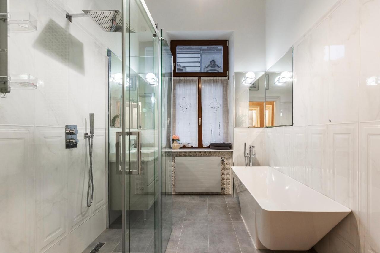 Luxury Apartment With Balcony Next To The New York Cafe Budapesta Exterior foto