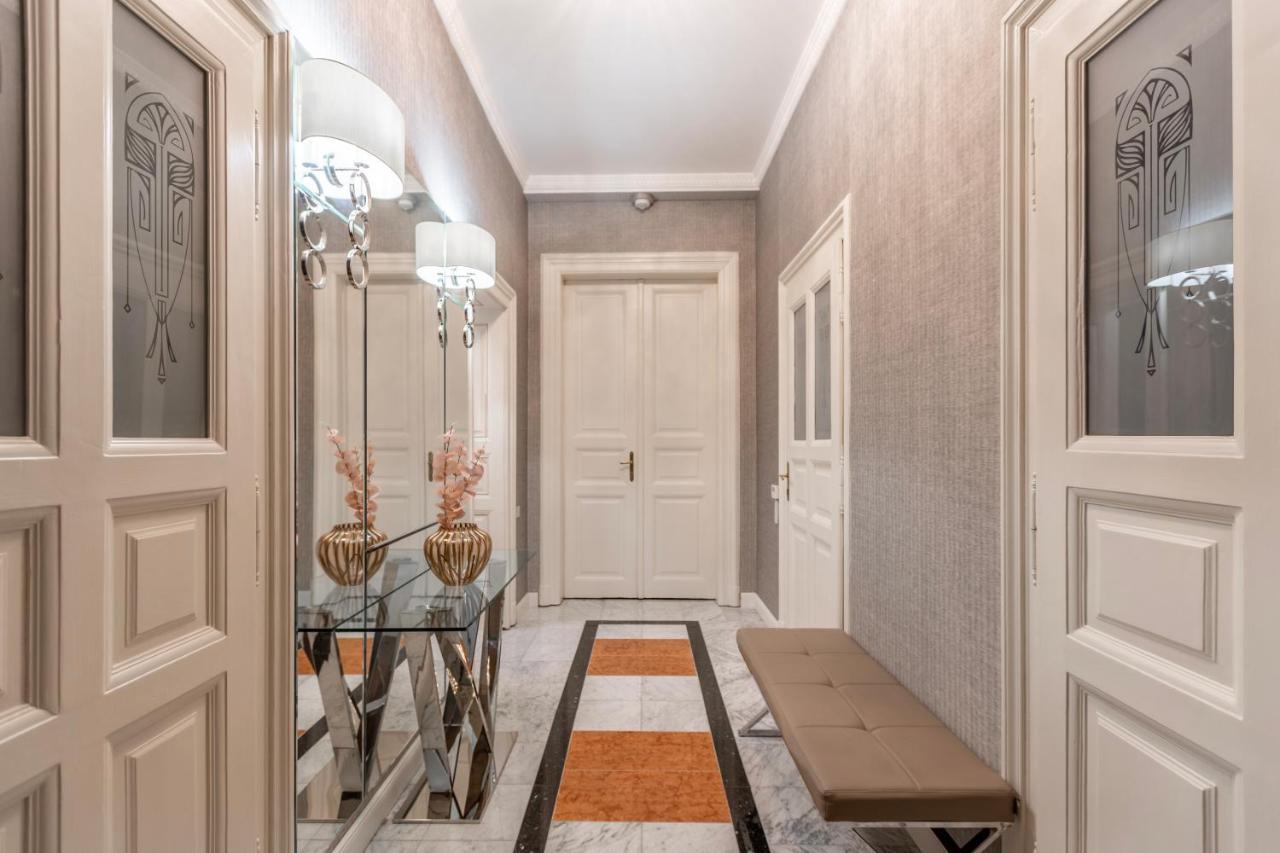 Luxury Apartment With Balcony Next To The New York Cafe Budapesta Exterior foto